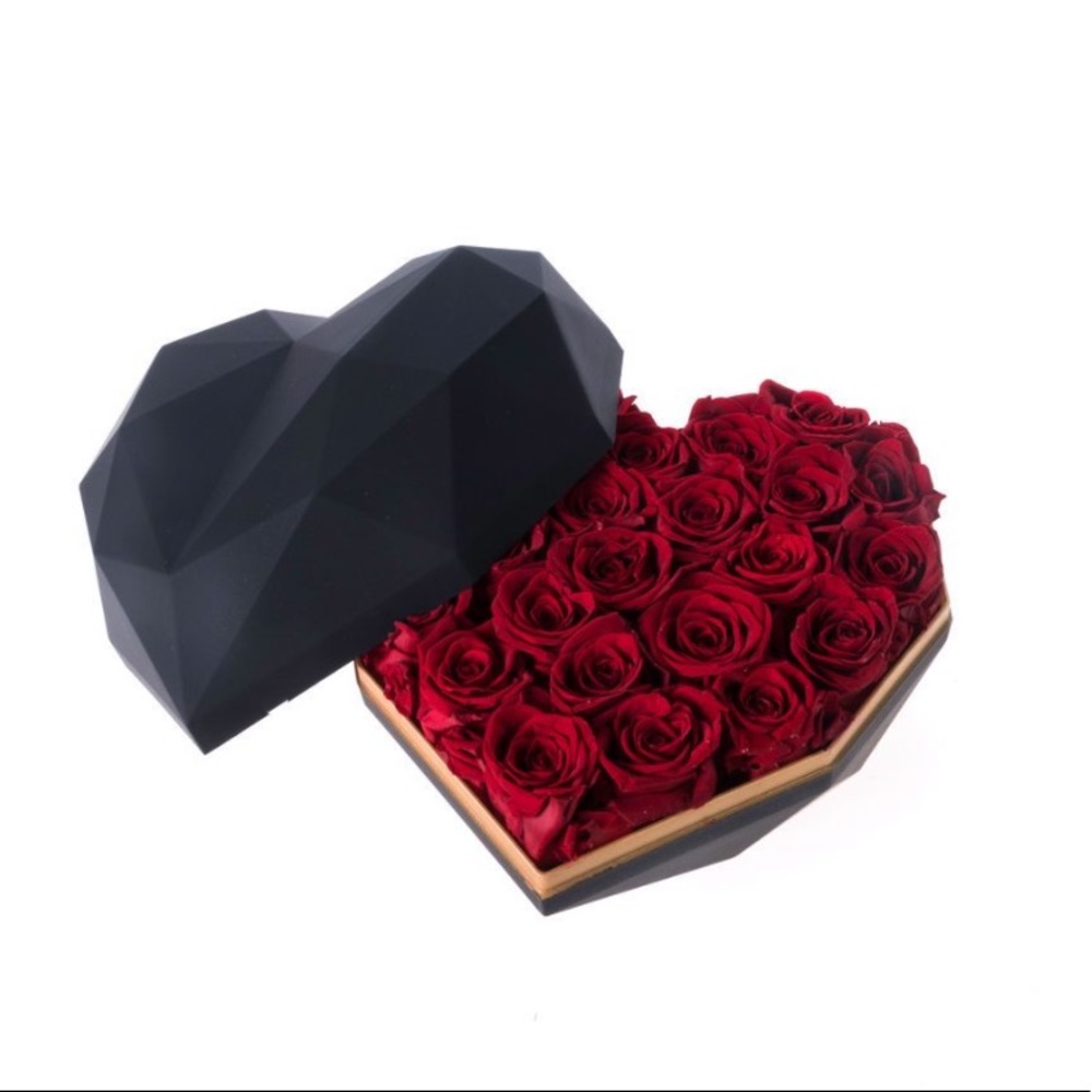 Heart shaped rose box